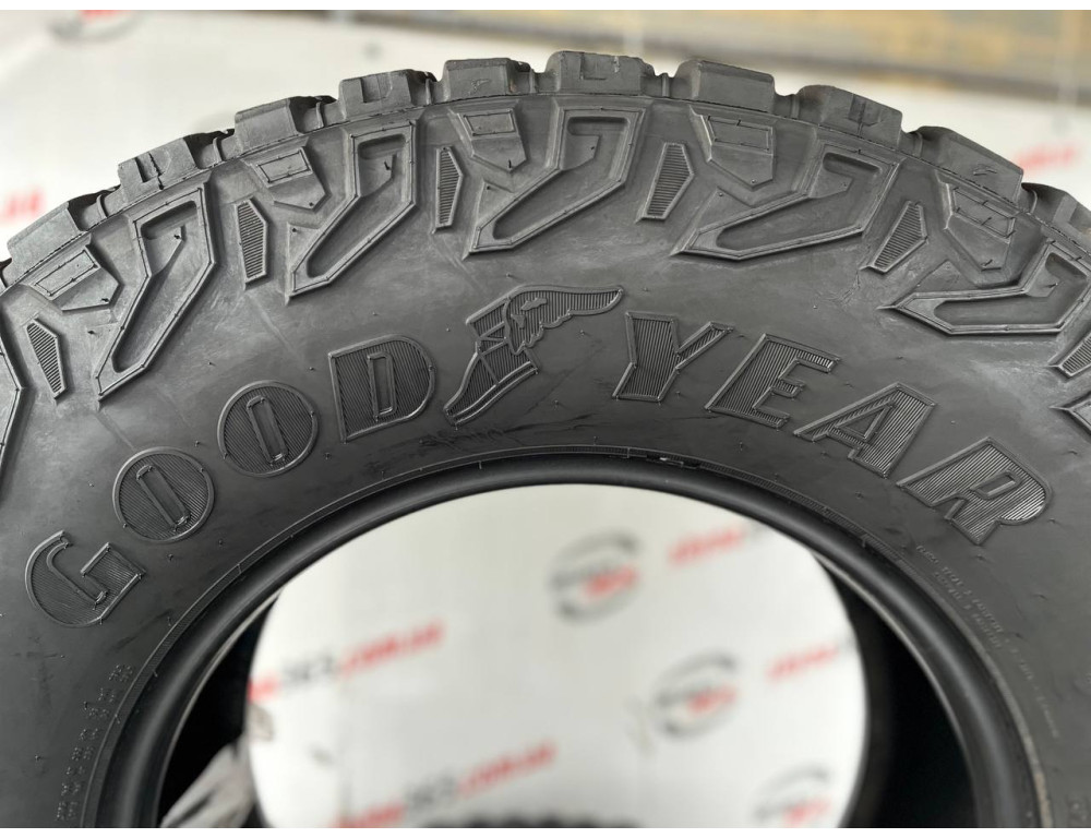 325/65 R18 GOODYEAR WRANGLER TERRITORY AT 9mm