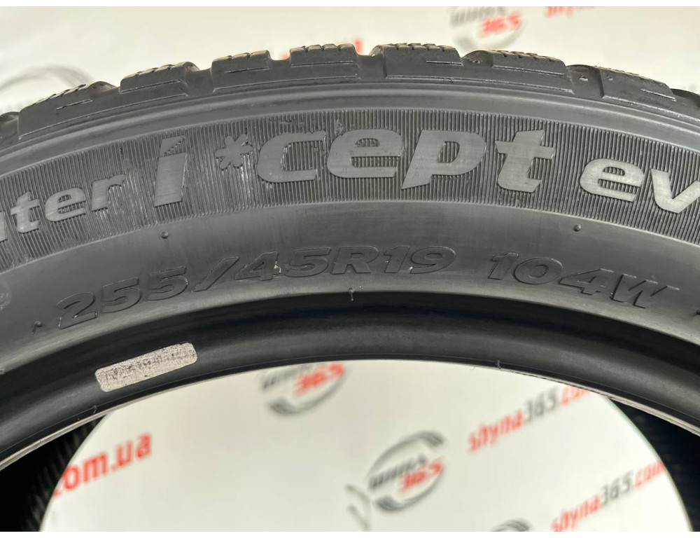 255/45 R19 HANKOOK WINTER I CEPT EVO2 W320 4mm