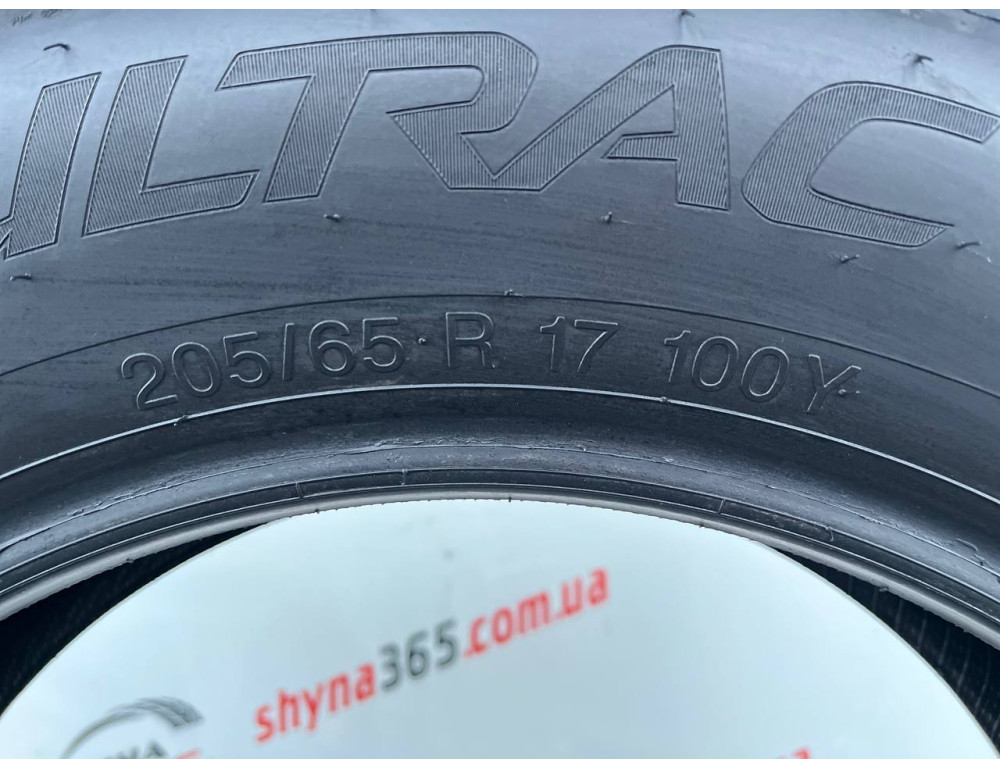 205/65 R17 VREDESTEIN ULTRAC 5mm