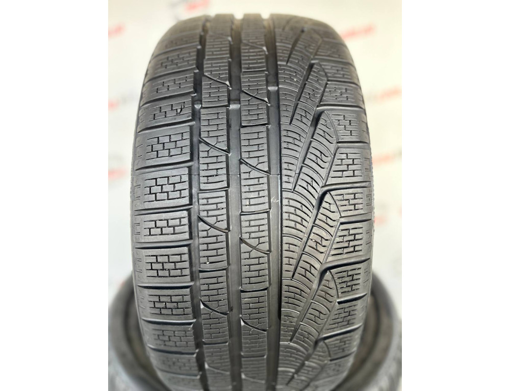 235/35 R19 PIRELLI SOTTOZERO WINTER 240 SERIE II 7mm