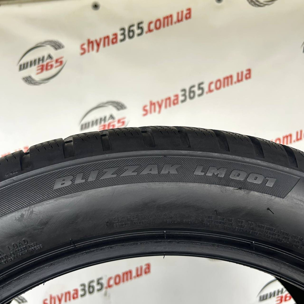 Bridgestone Blizzak LM001 275/45 R20 110V XL RFT * Demo