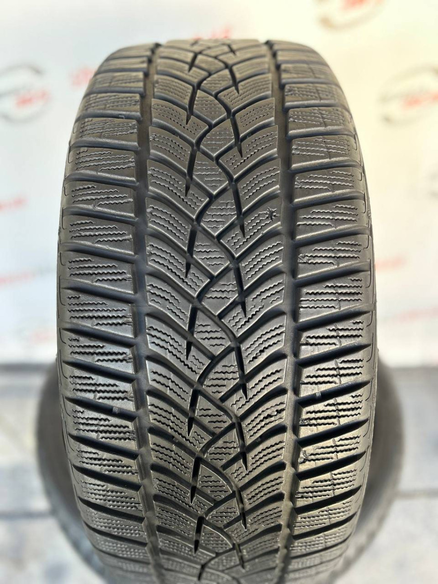 225/40 R19 GOODYEAR ULTRAGRIP PERFORMANCE + 7mm