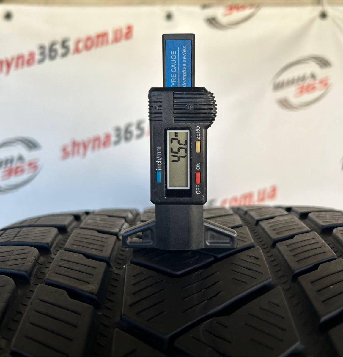 325/35 R22 PIRELLI SCORPION WINTER 4mm