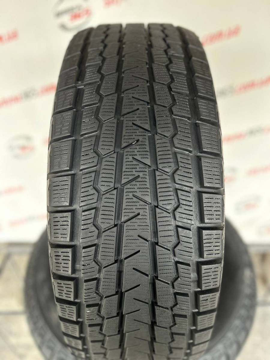 275/70 R16 YOKOHAMA ICE GUARD G075 9mm