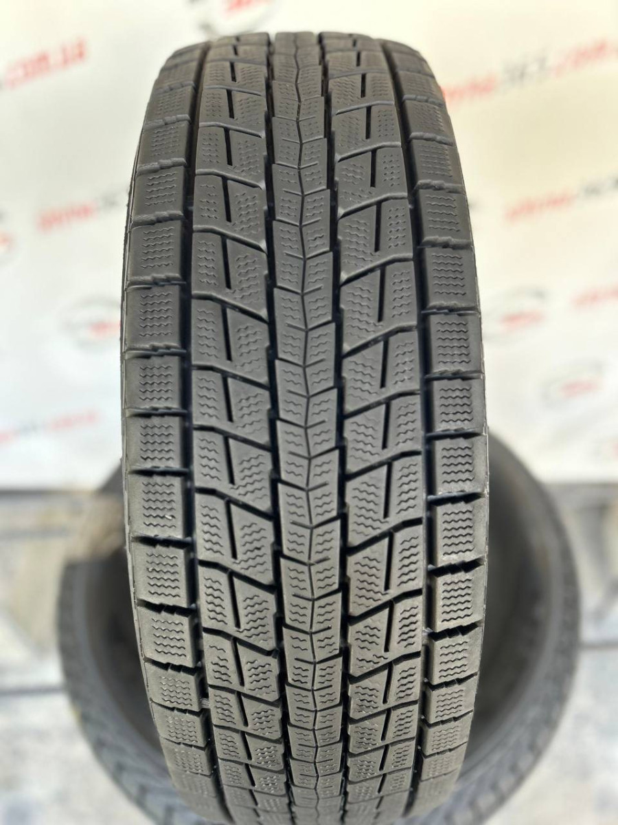 215/70 R16 DUNLOP WINTER MAXX SJ8 + 9mm