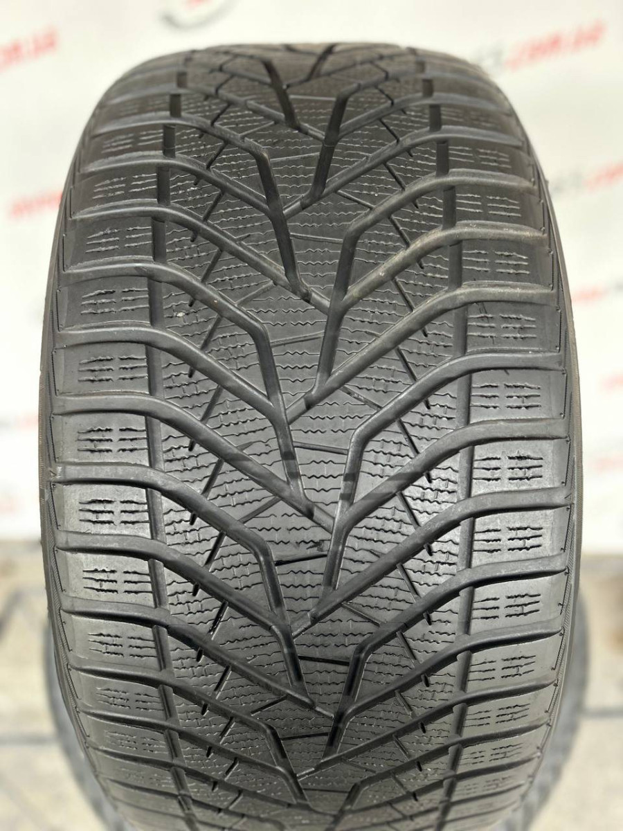295/35 R21 YOKOHAMA BLUEARTH WINTER V905 7mm