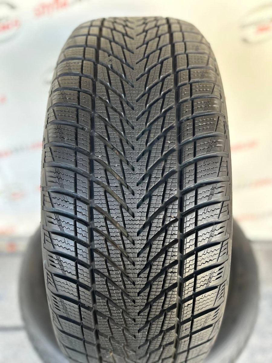 235/45 R20 GOODYEAR ULTRAGRIP PERFORMANCE 3 7mm