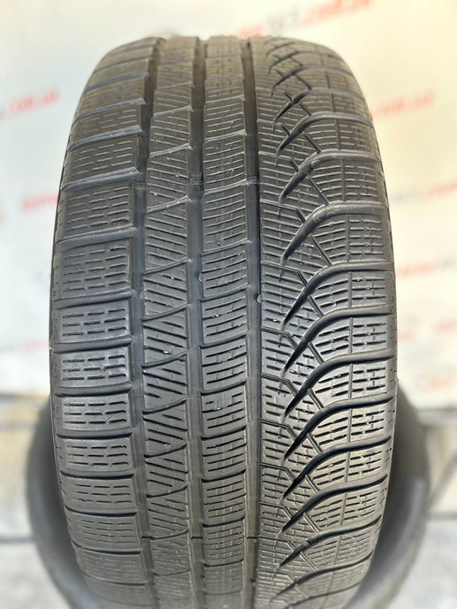 255/40 R20 PIRELLI PZERO WINTER PNCS 5mm