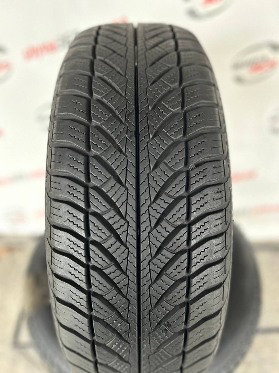 205/60 R16 GOODYEAR ULTRAGRIP 8 PERFORMANCE RUN FLAT * 6mm